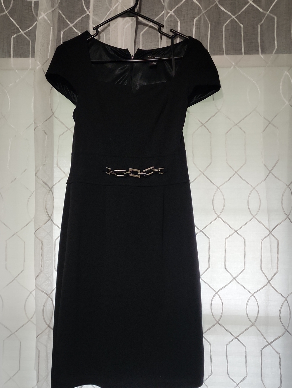 Classic Black Sheath Dress with Decorative Waist Accent